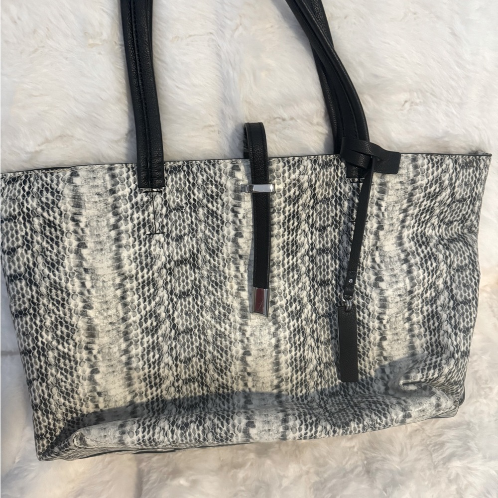 Vince Camuto “Snakeskin” leather purse bag